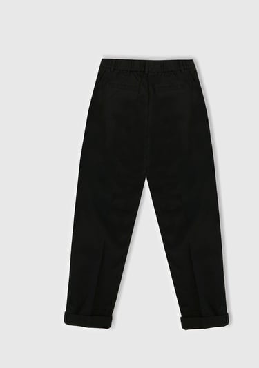  Kadın Siyah Pamuk Karışımlı Önü Dikiş Detaylı Paçası Kıvrık Pantolon