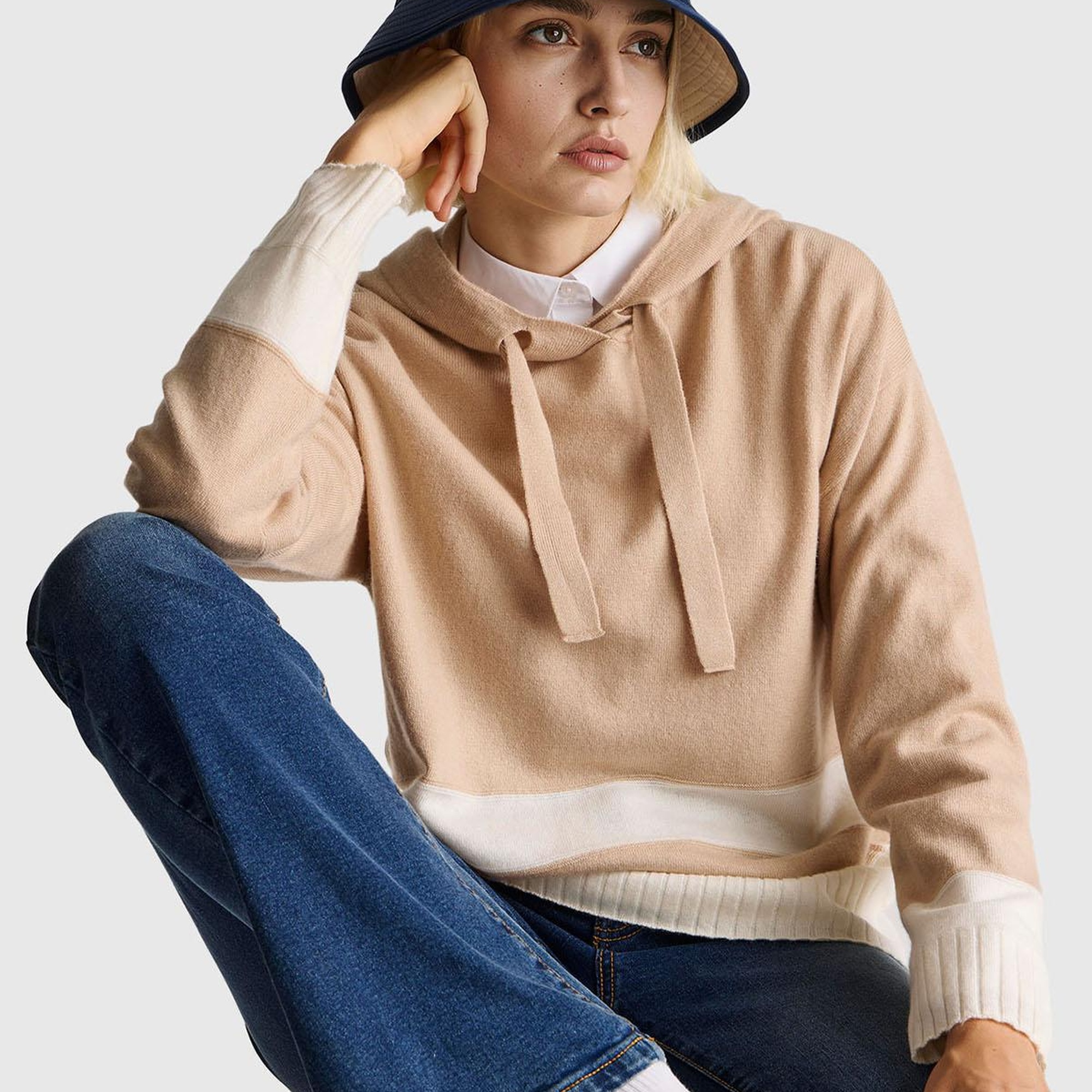 Kadın Bej Yün ve Kaşmir Karışımlı Kapüşonlu Kazak