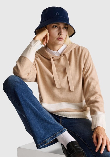  Kadın Bej Yün ve Kaşmir Karışımlı Kapüşonlu Kazak