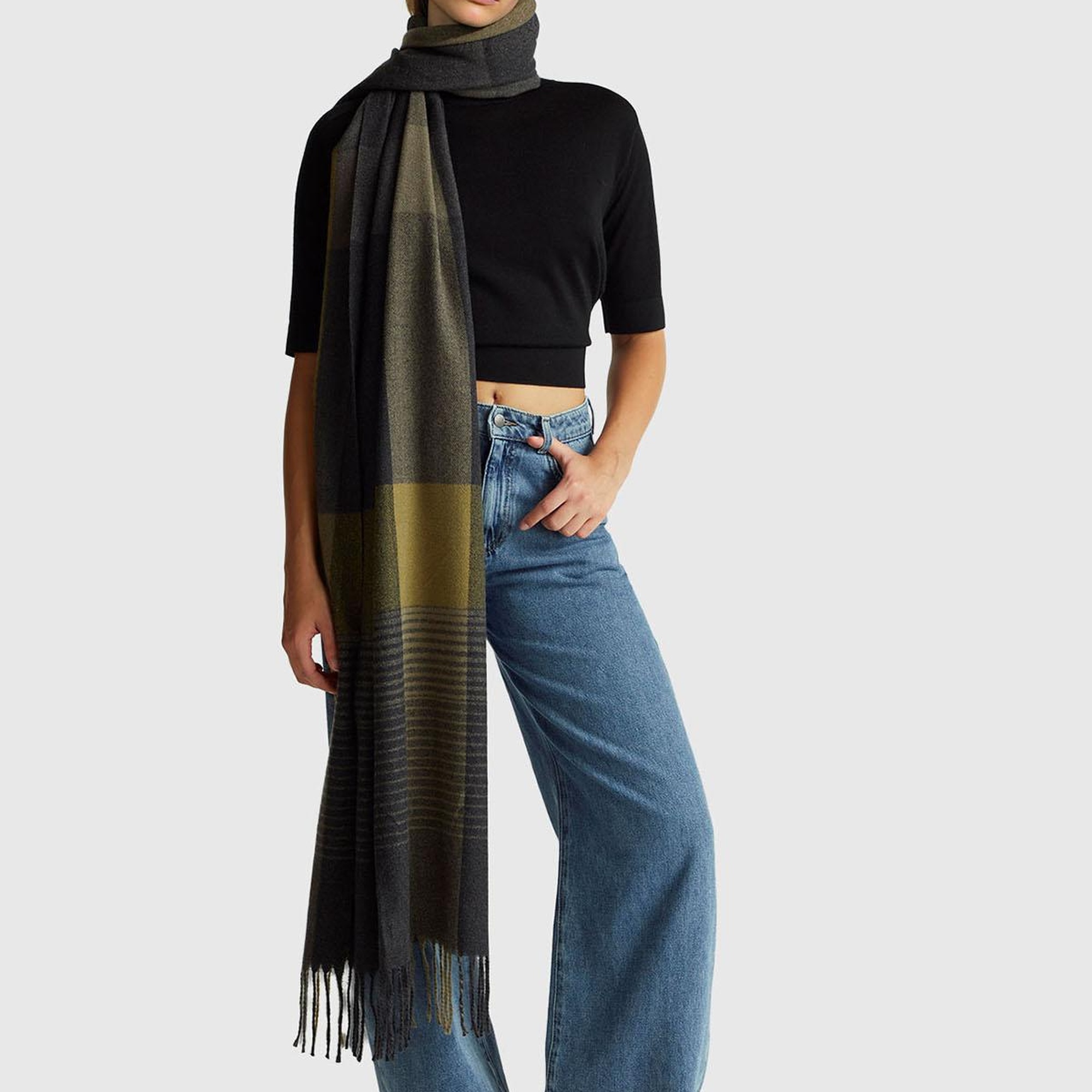 Kadın Sİyah %100 Yün Bisiklet Yaka Kısa Kollu Kazak