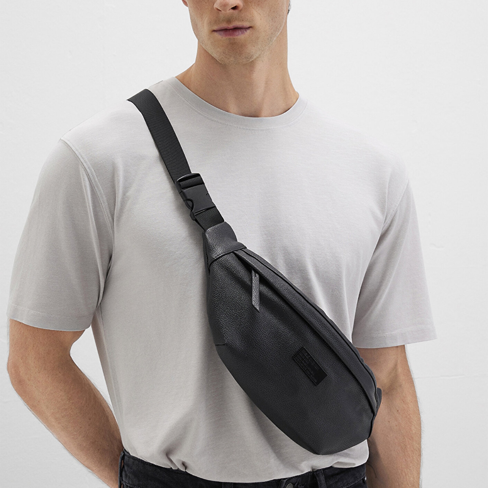 Mavi Siyah Bel Çantası 0911938-900