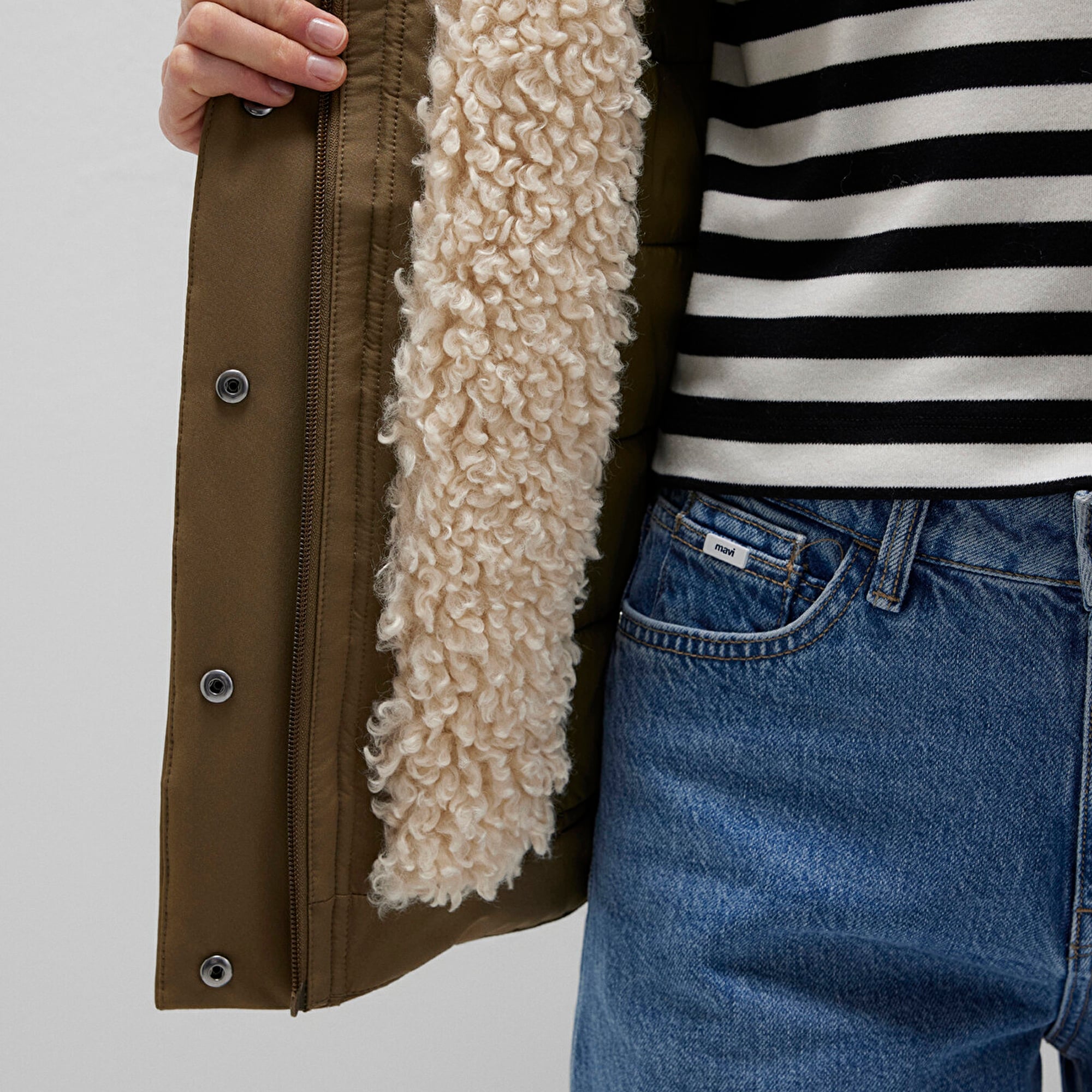 Mavi Suni Kürk Detaylı Kapüşonlu Haki Parka Regular Fit / Normal Kesim 1110759-71816