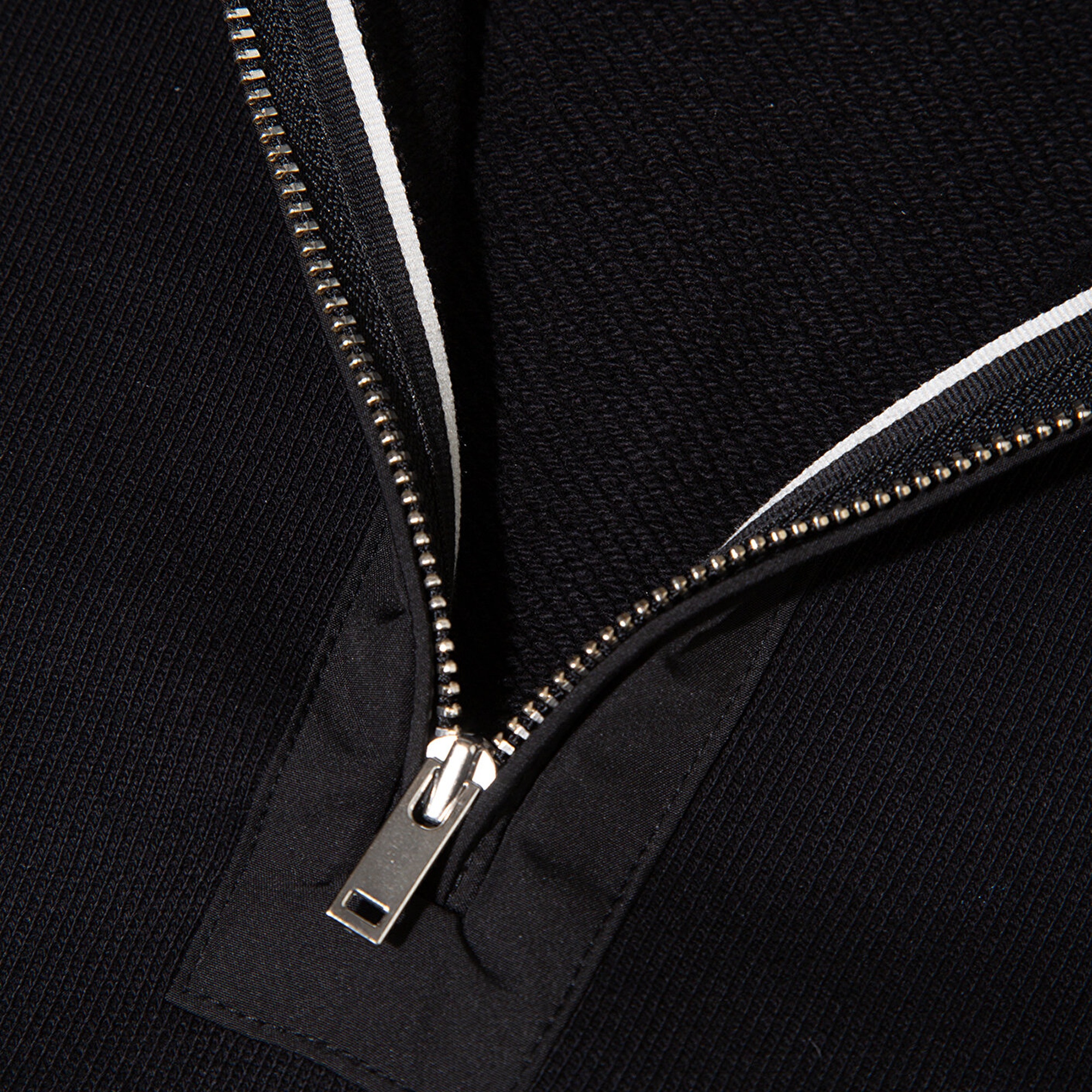 Mavi Yarı Fermuarlı Siyah Sweatshirt 0S10477-900