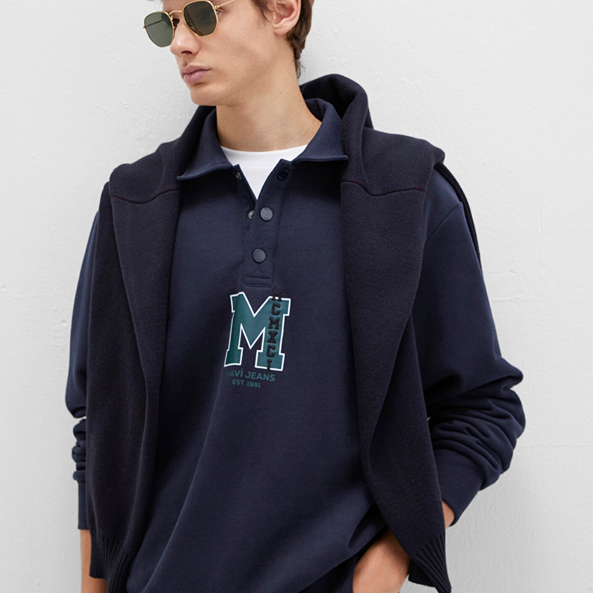 Mavi M Logo Baskılı Lacivert Sweatshirt 0S10494-70490