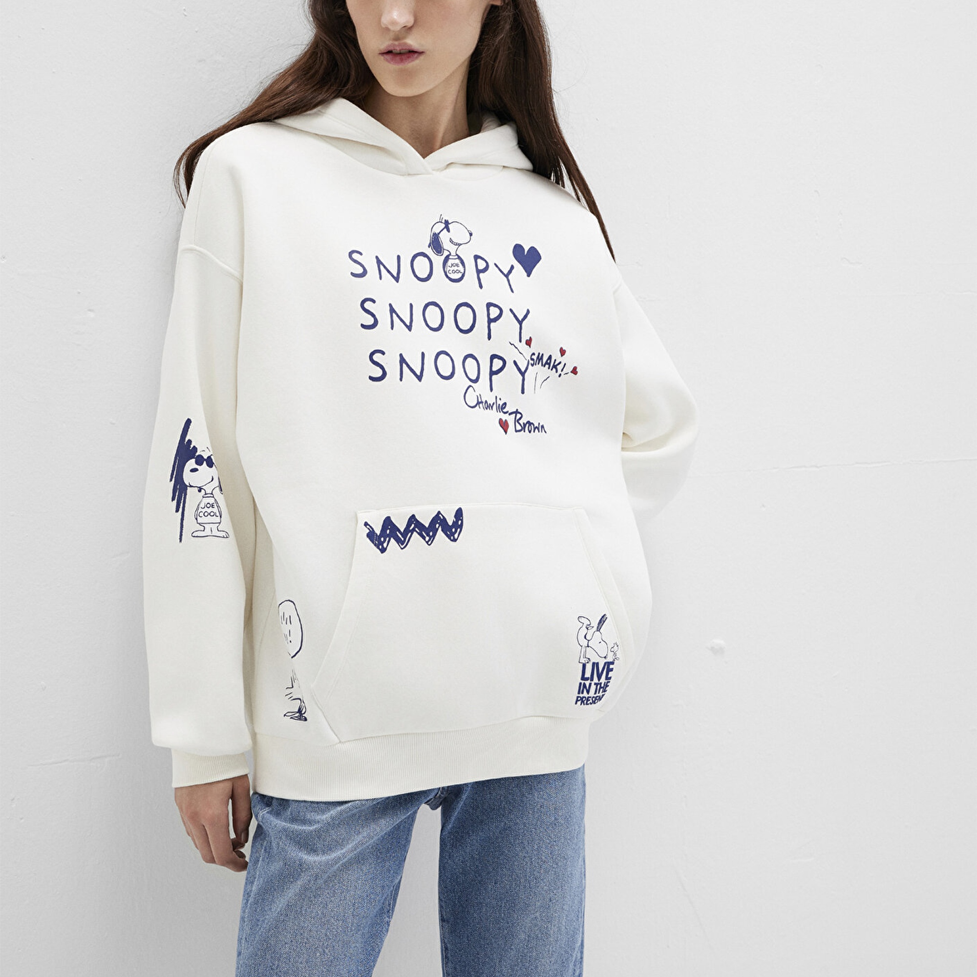 Mavi Snoopy Baskılı Ekru Sweatshirt 1S10470-80194