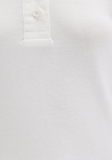  Mavi Düğme Detaylı Dik Yaka Ekru Tişört Fitted / Vücuda Oturan Kesim 1613614-70057