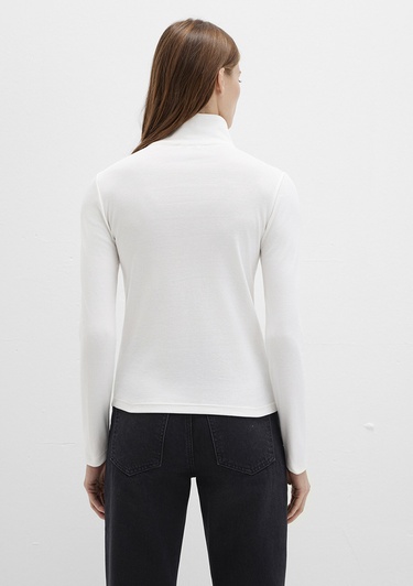  Mavi Düğme Detaylı Dik Yaka Ekru Tişört Fitted / Vücuda Oturan Kesim 1613614-70057