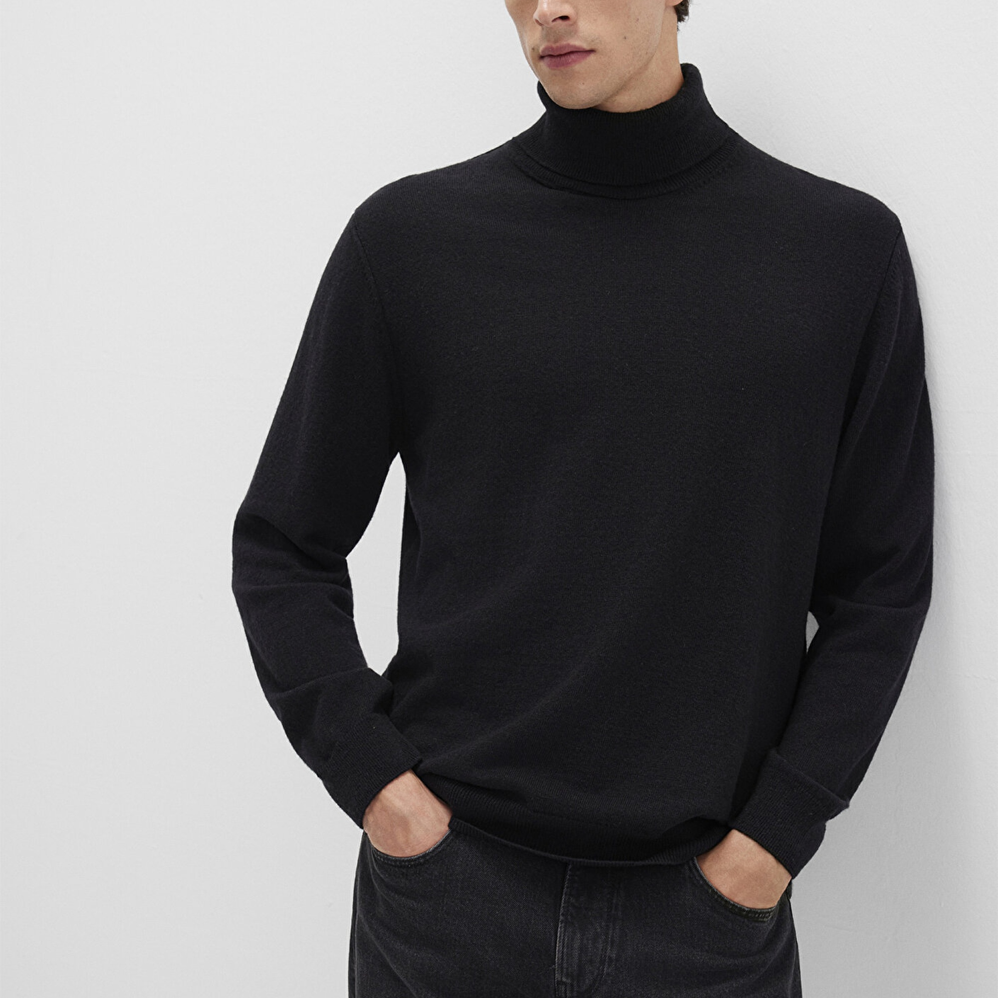 Mavi Yün Karışımlı Boğazlı Siyah Kazak Regular Fit / Normal Kesim 0710372-900