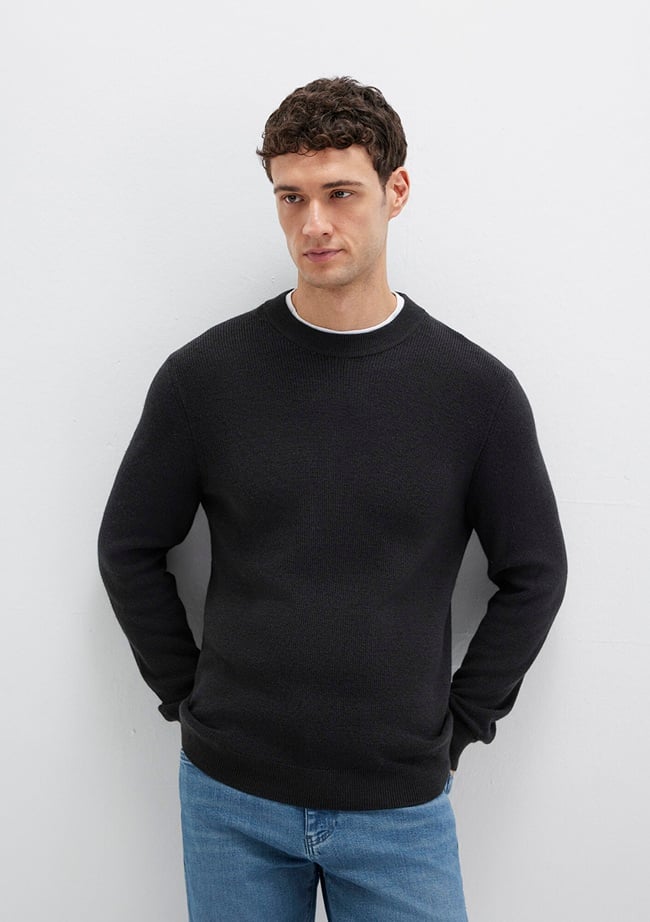  Mavi Yün Karışımlı Siyah Kazak Slim Fit / Dar Kesim 0710291-900