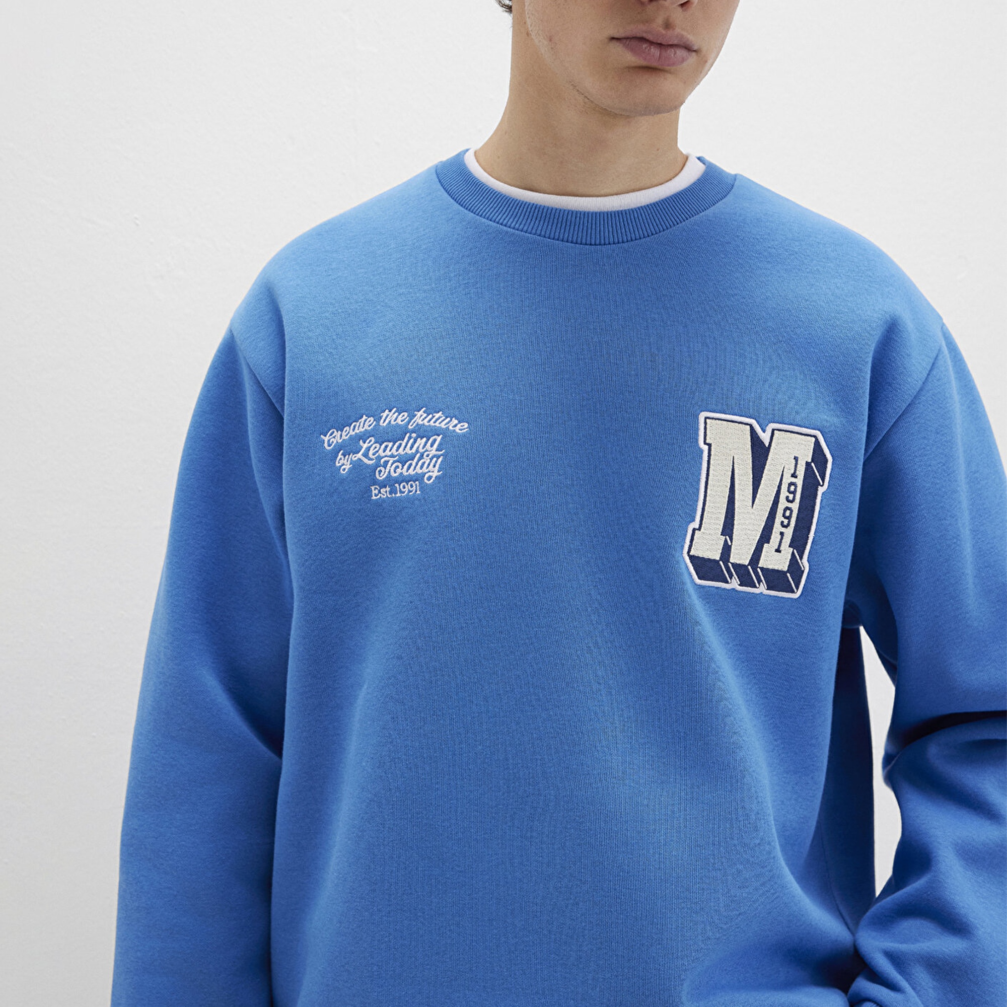Mavi M Logo Nakış Detaylı Mavi Sweatshirt 0S10492-81330