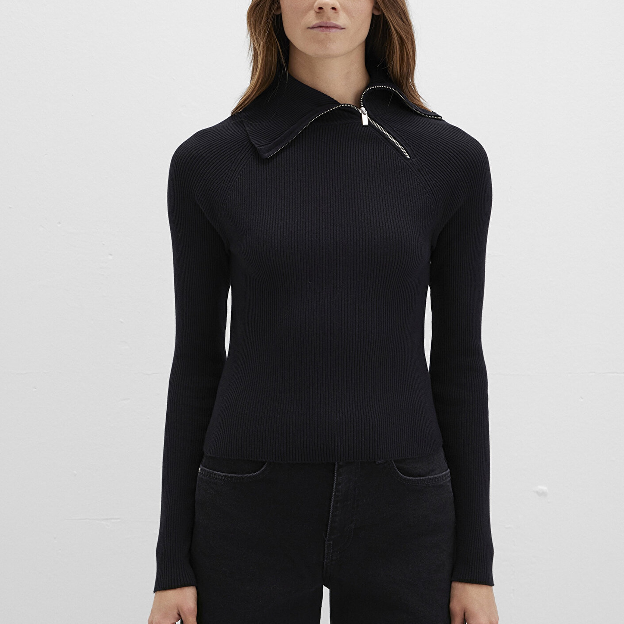 Mavi Fermuar Detaylı Dik Yaka Siyah Kazan Fitted / Vücuda Oturan Kesim 1710790-900