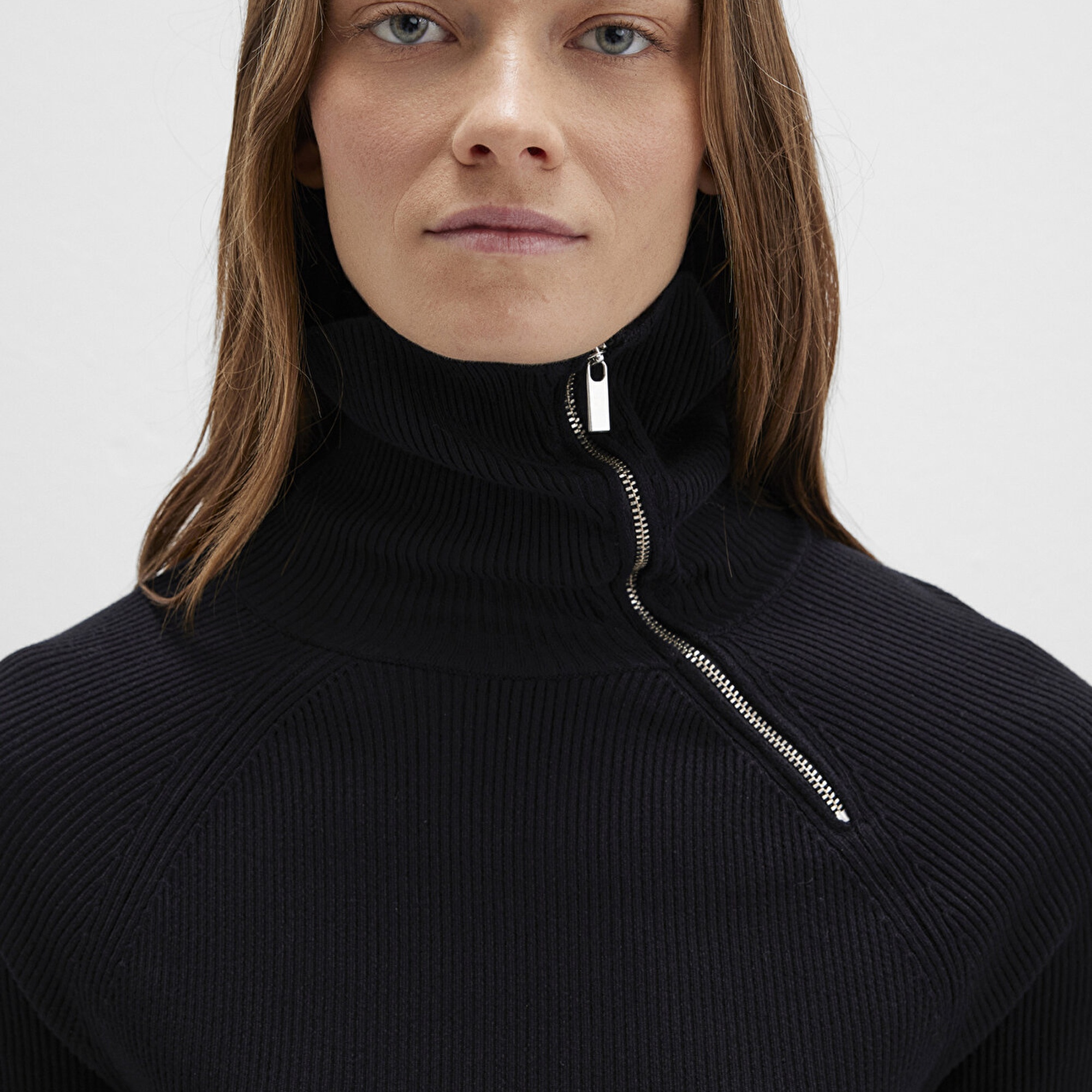 Mavi Fermuar Detaylı Dik Yaka Siyah Kazan Fitted / Vücuda Oturan Kesim 1710790-900