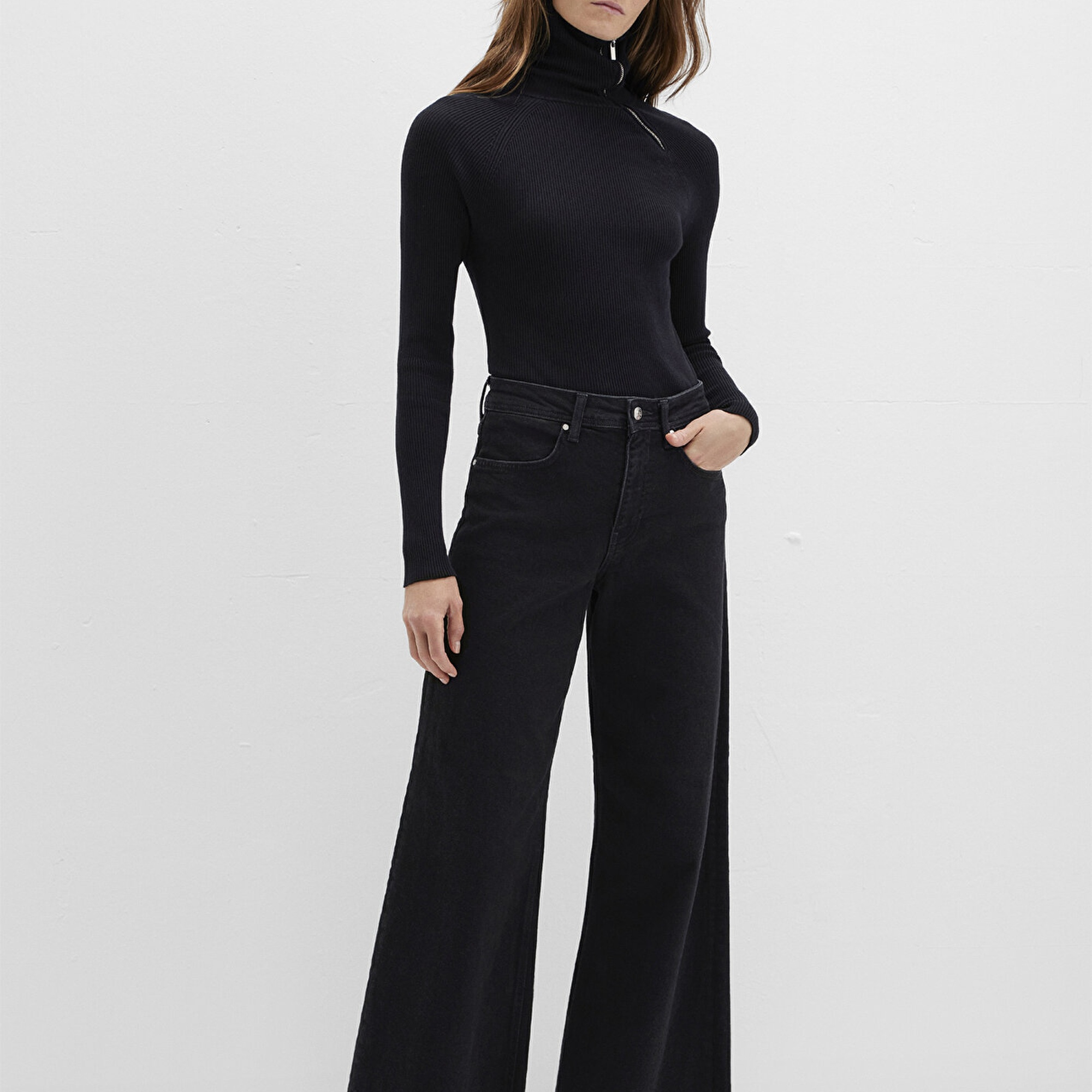 Mavi Fermuar Detaylı Dik Yaka Siyah Kazan Fitted / Vücuda Oturan Kesim 1710790-900