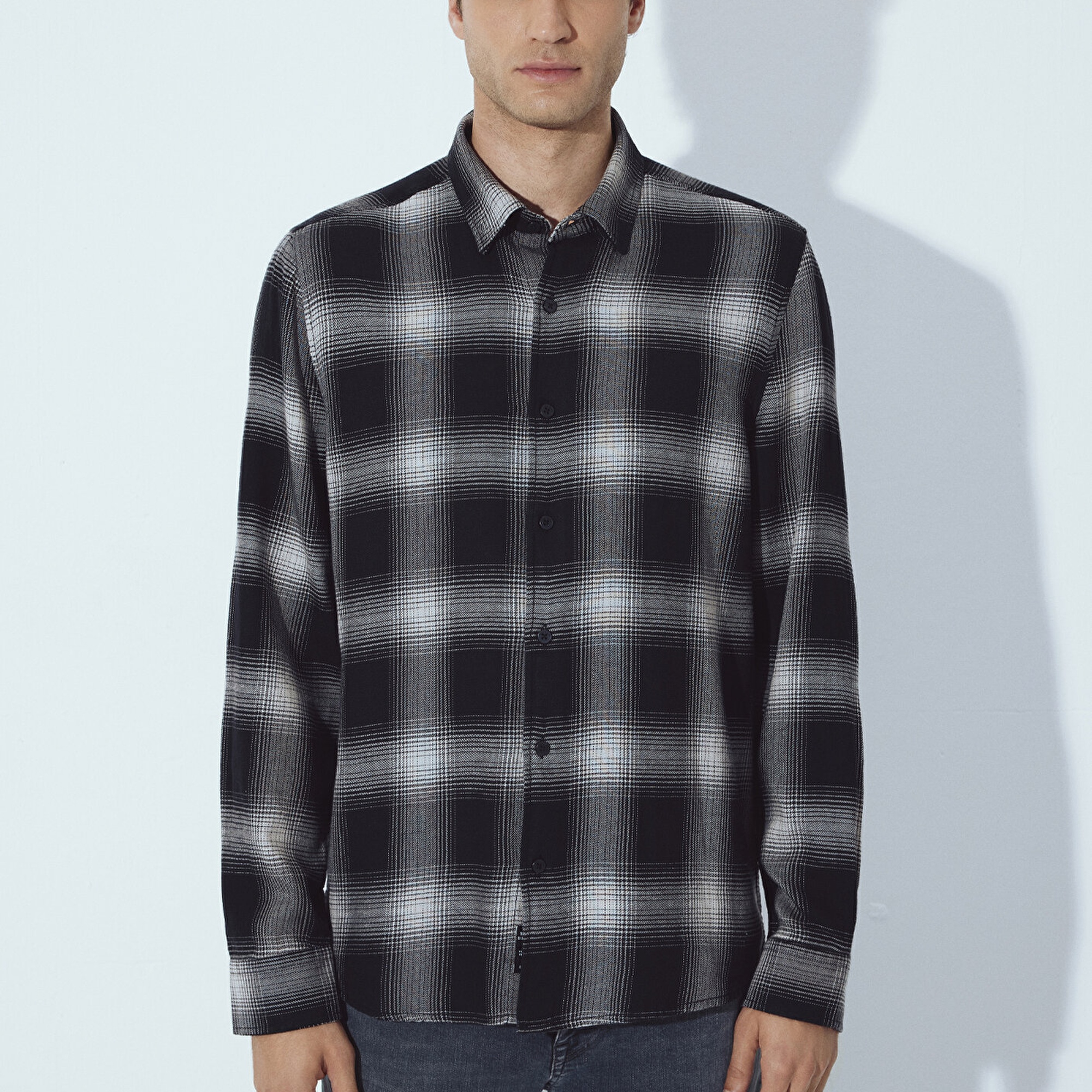 Mavi Kareli Siyah Gömlek Regular Fit / Normal Kesim 0211770-91367