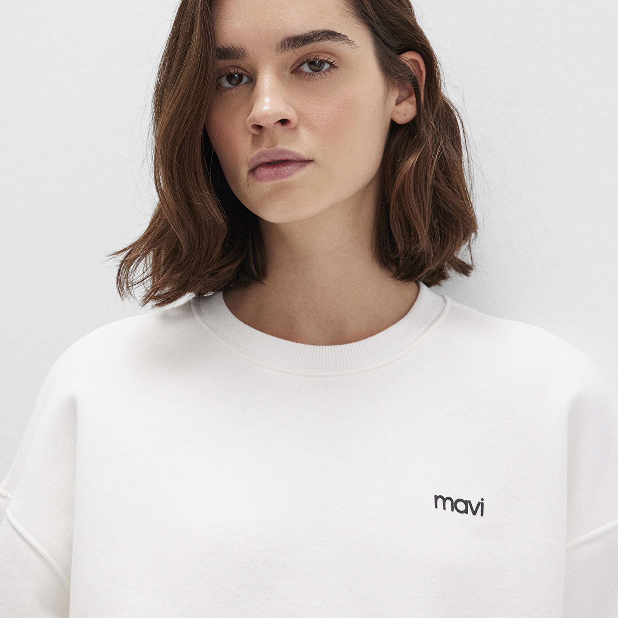 Mavi Mavi Logo Baskılı Ekru Sweatshirt 1S10490-70057
