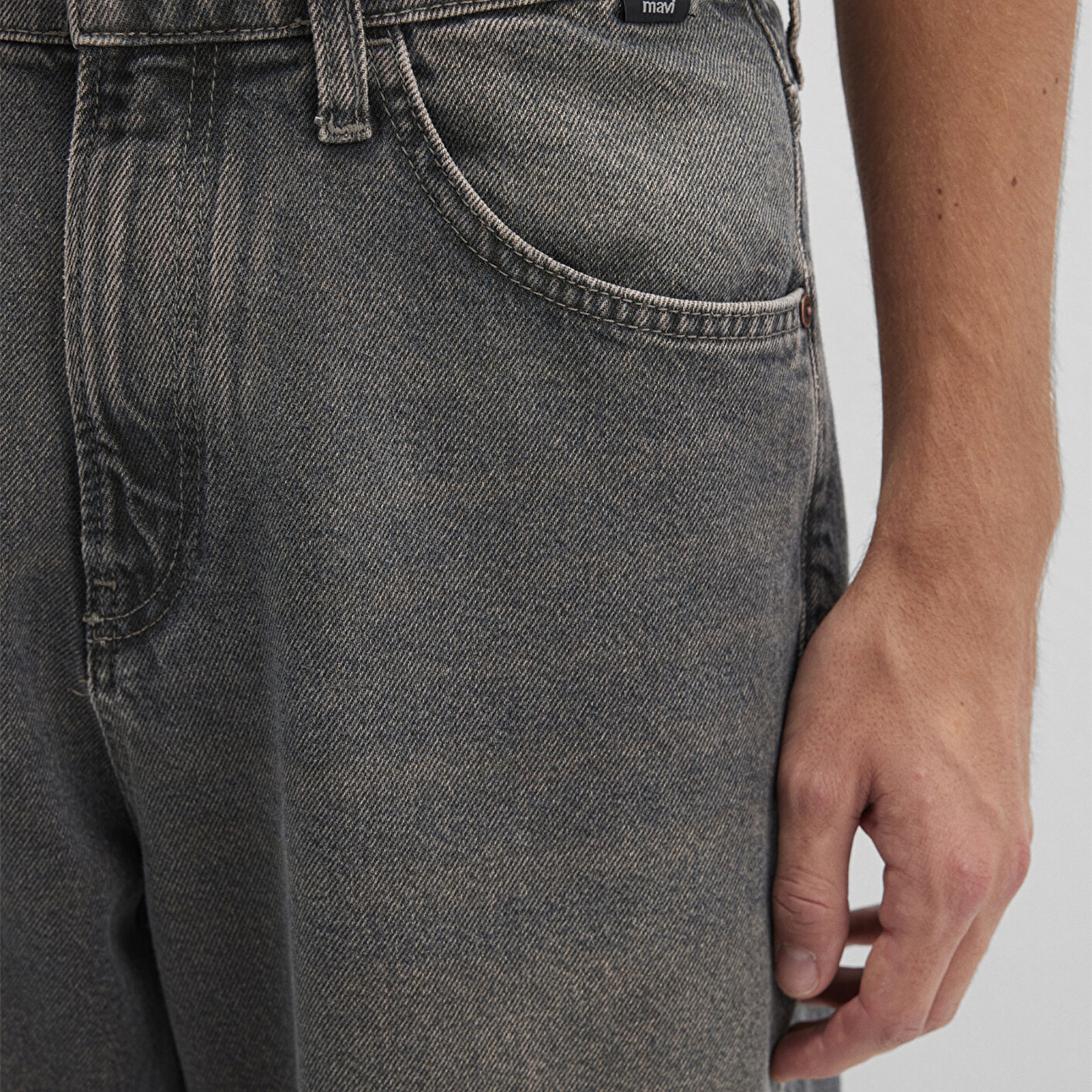 Mavi Toronto Street Vintage Koyu Mavi Denim Jean Pantolon 0010289-91291