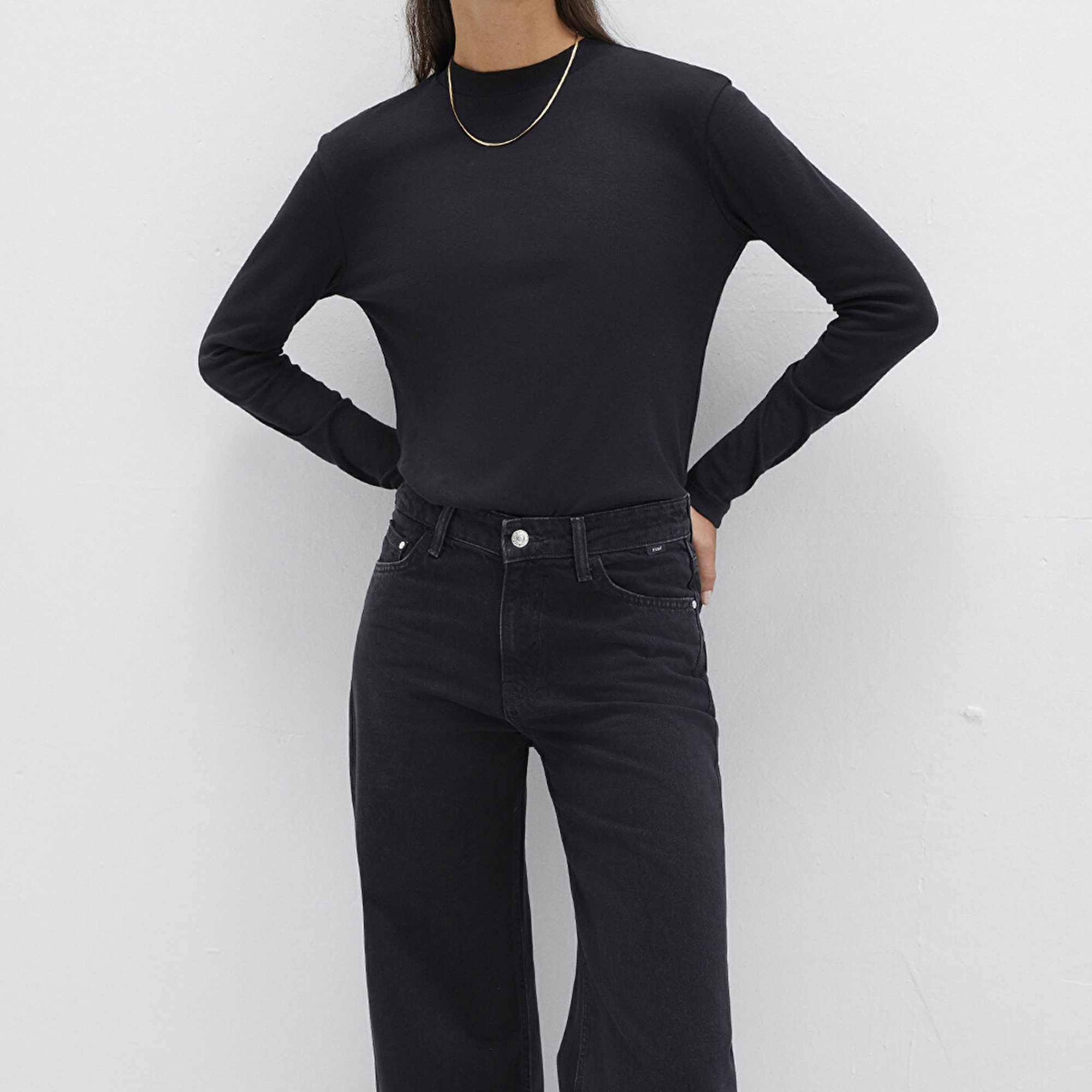 Mavi Siyah Uzun Kollu Tişört Slim Fit / Dar Kesim 1613352-900