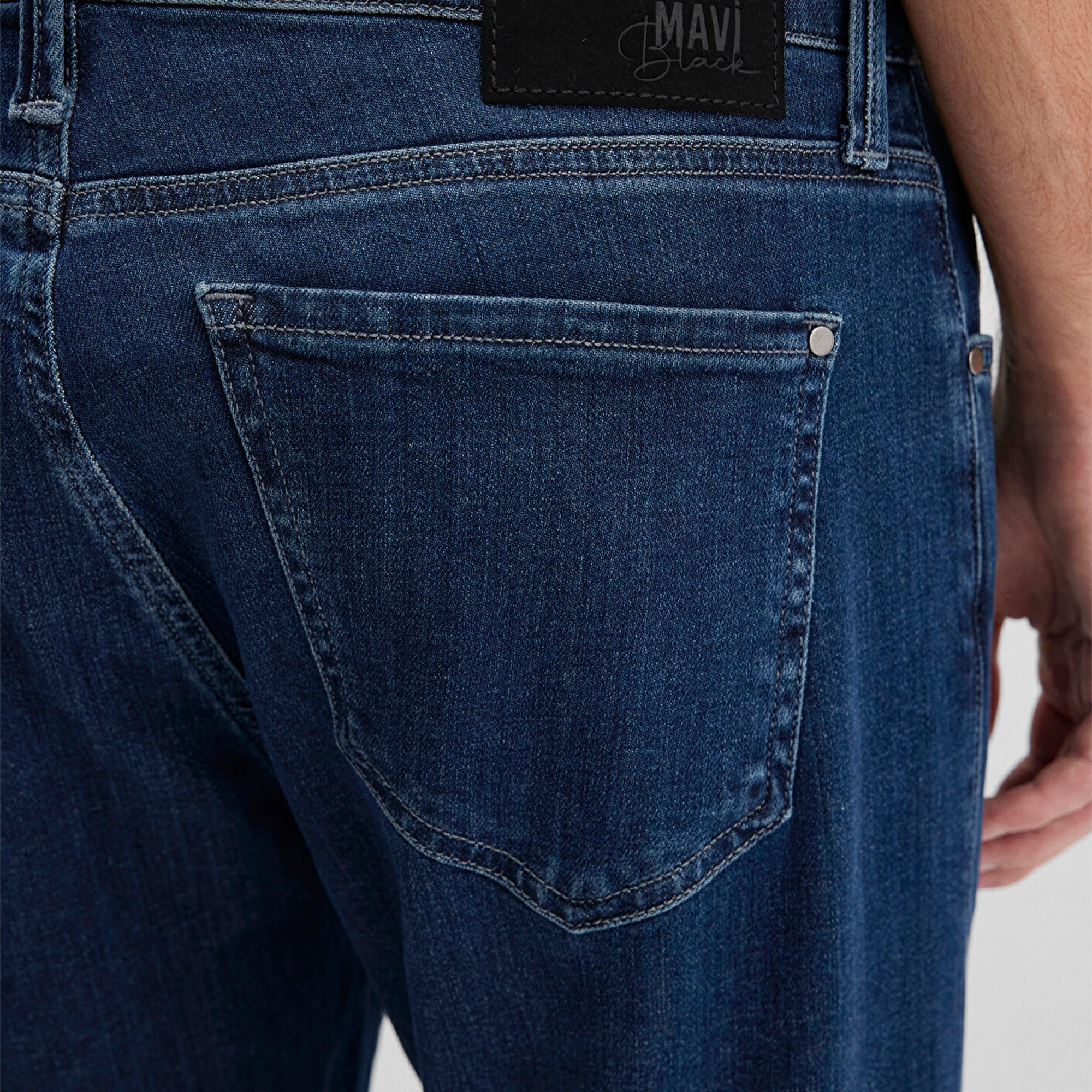 Mavi Marcus Lux Black Gölgeli Gece Mavisi Jean Pantolon 0035190824