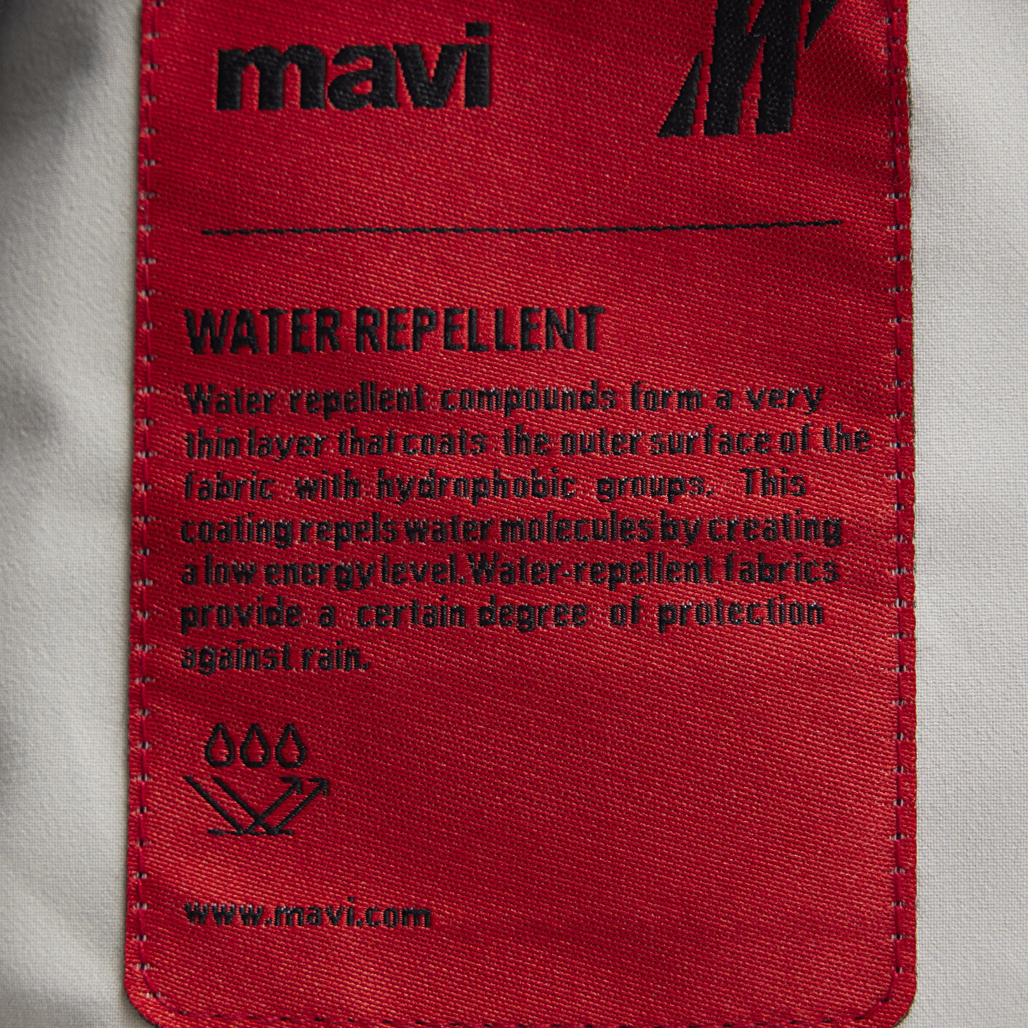 Mavi Su İtici Kapüşonlu Ekru Şişme Mont 0110313-70144