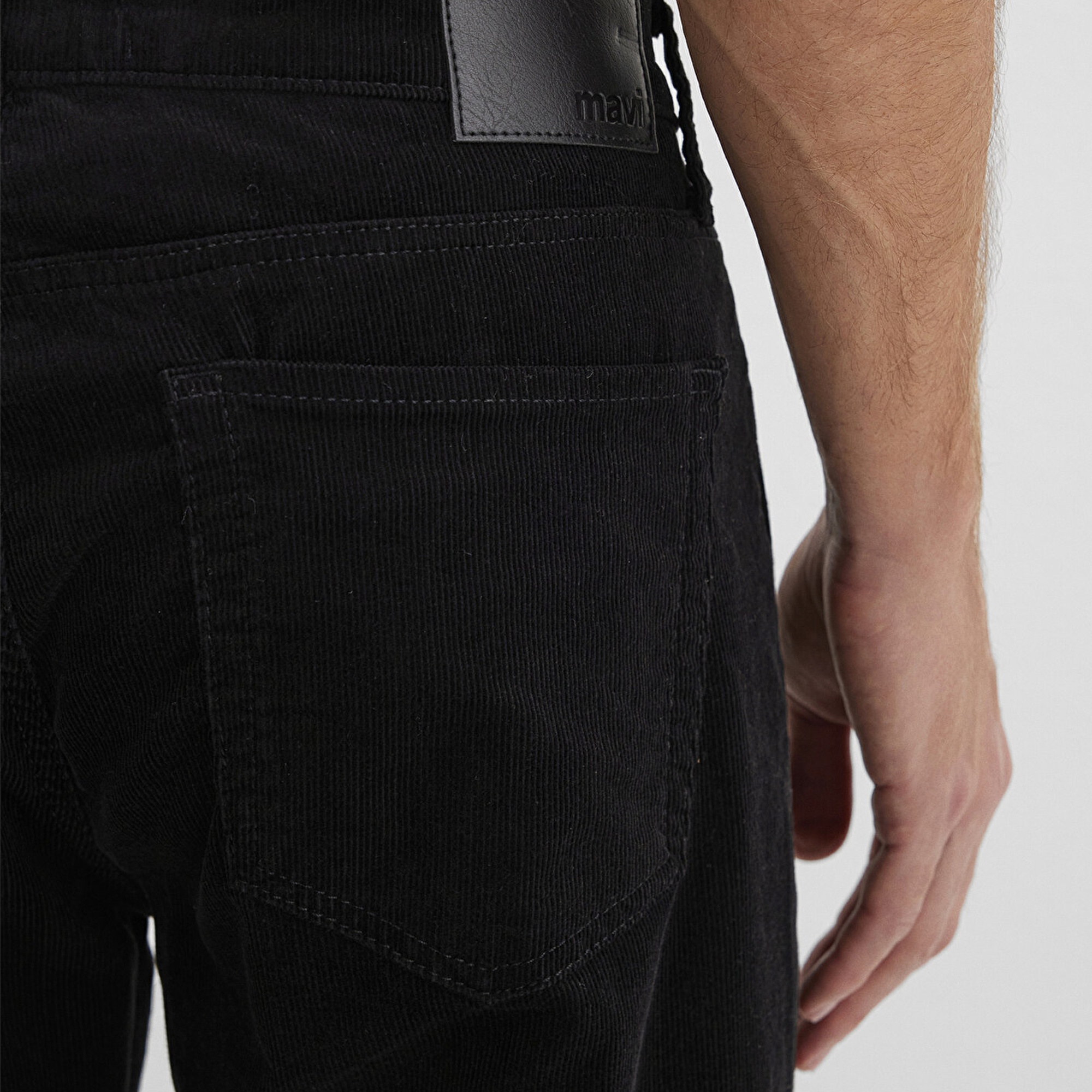 Mavi Lisbon Siyah Kadife Pantolon 0010039-30269