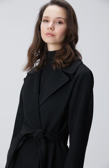  Network Kadın Siyah Geniş Yakalı Manto