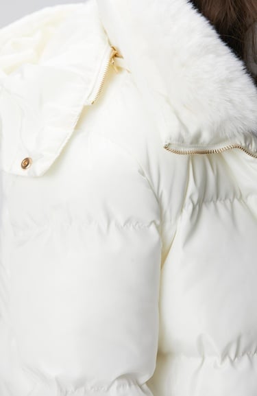  Network Kadın Kırık Beyaz Kapüşonlu Kapitone Mont