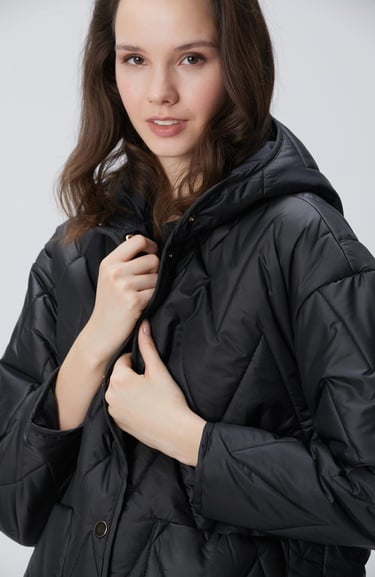  Network Kadın Siyah Zigzag Kapitone Mont