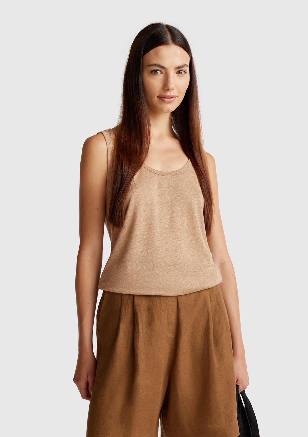  Kadın Bej %100 Keten Yanları Yırtmaçlı Regular Fit Yuvarlak Yaka Atlet