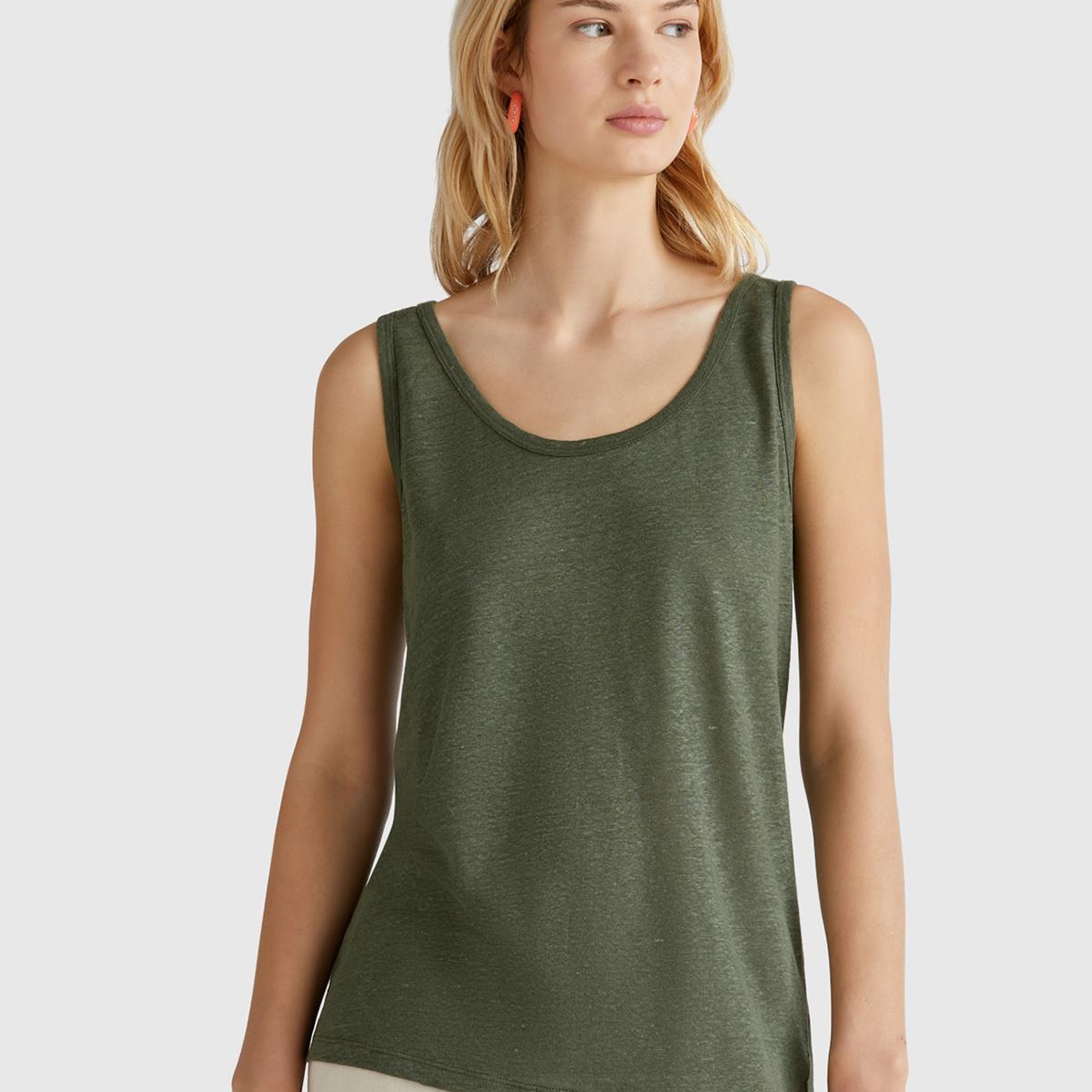 Kadın Haki %100 Keten Yanları Yırtmaçlı Regular Fit Yuvarlak Yaka Atlet