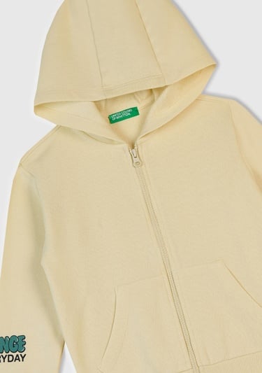 Erkek Çocuk Krem Baskılı Fermuarlı Kapüşonlu Relaxed Fit Sweatshirt