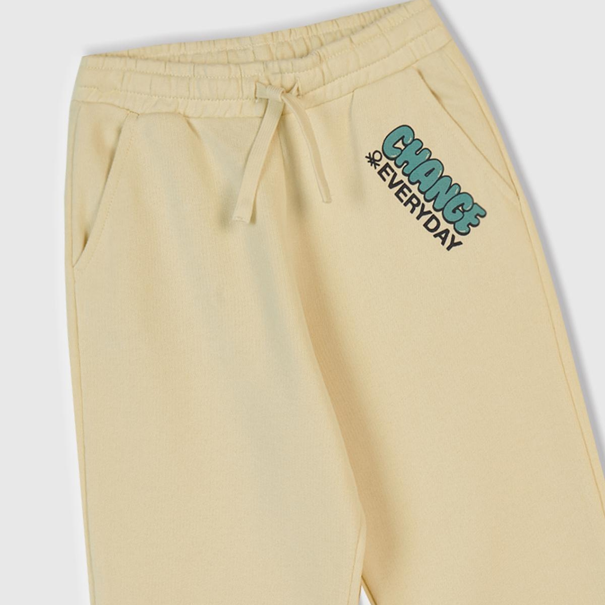 Erkek Çocuk Krem Baskılı Beli ve Bileği Lastikli İpli  Eşofman Altı