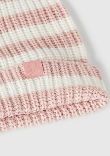  Erkek Çocuk Toz Pembe %100 Akrilik Logo Detaylı Renk Bloklu Bere