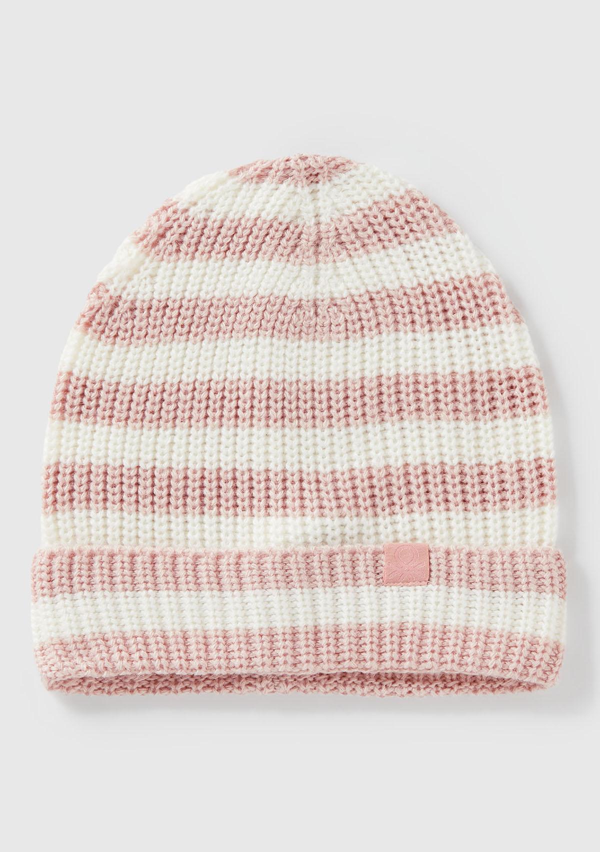  Erkek Çocuk Toz Pembe %100 Akrilik Logo Detaylı Renk Bloklu Bere