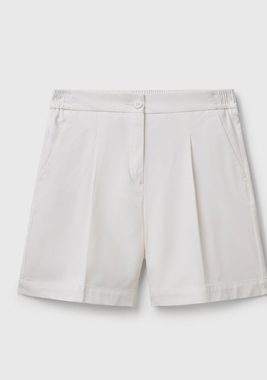  Kadın Beyaz Streç Pamuklu Arka Beli Lastikli Straight Fit Bermuda Şort