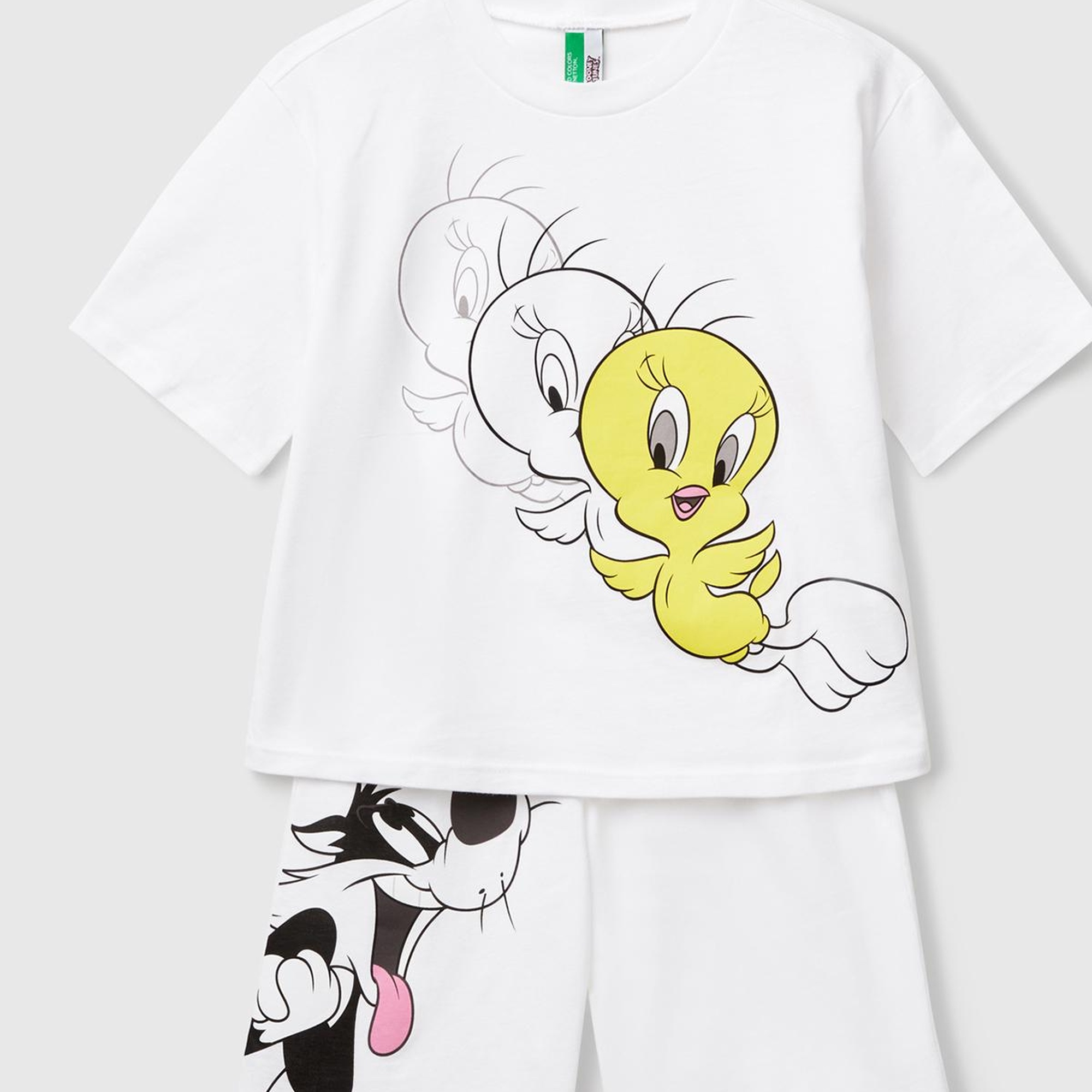 Kız Çocuk Beyaz Looney Tunes Baskılı T-Shirt ve Şort Pijama Takımı