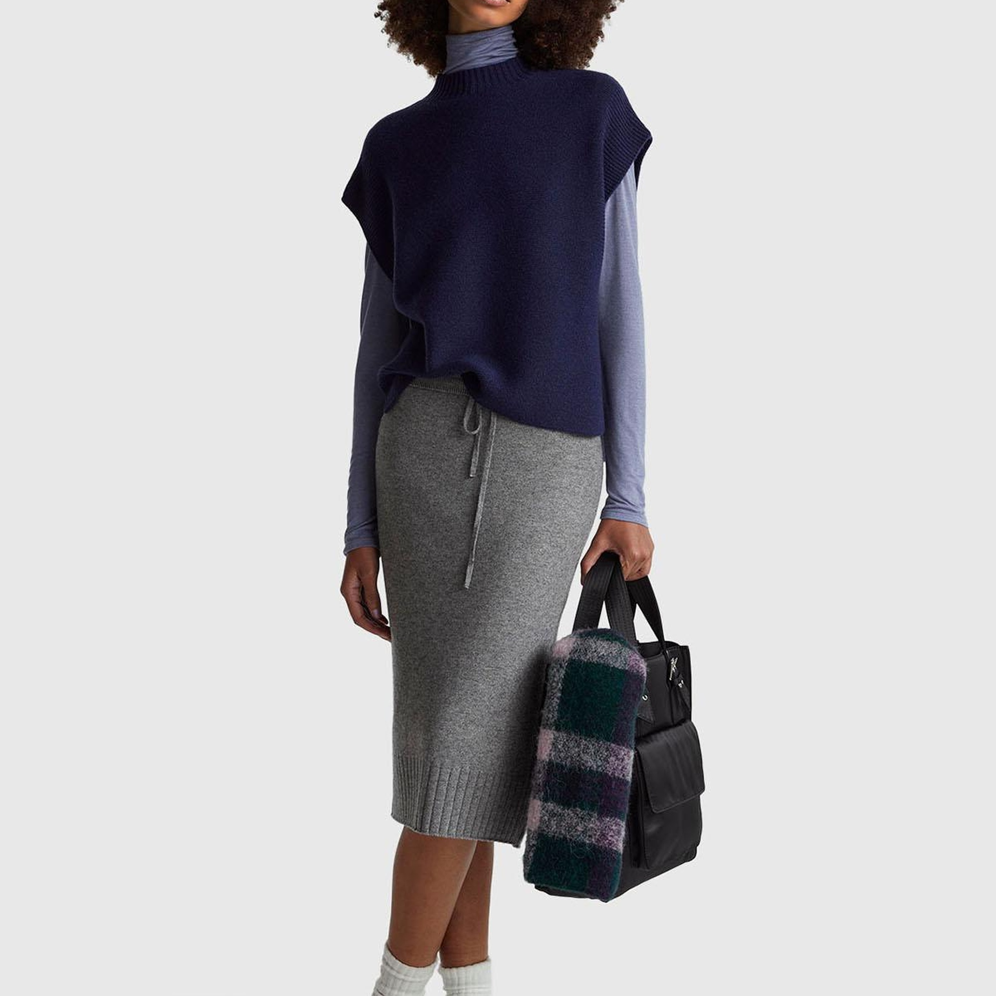 Kadın Lacivert Yün Karışımlı Ribana Detaylı Yırtmaçlı Kolsuz Kazak