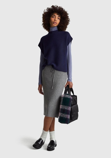  Kadın Lacivert Yün Karışımlı Ribana Detaylı Yırtmaçlı Kolsuz Kazak