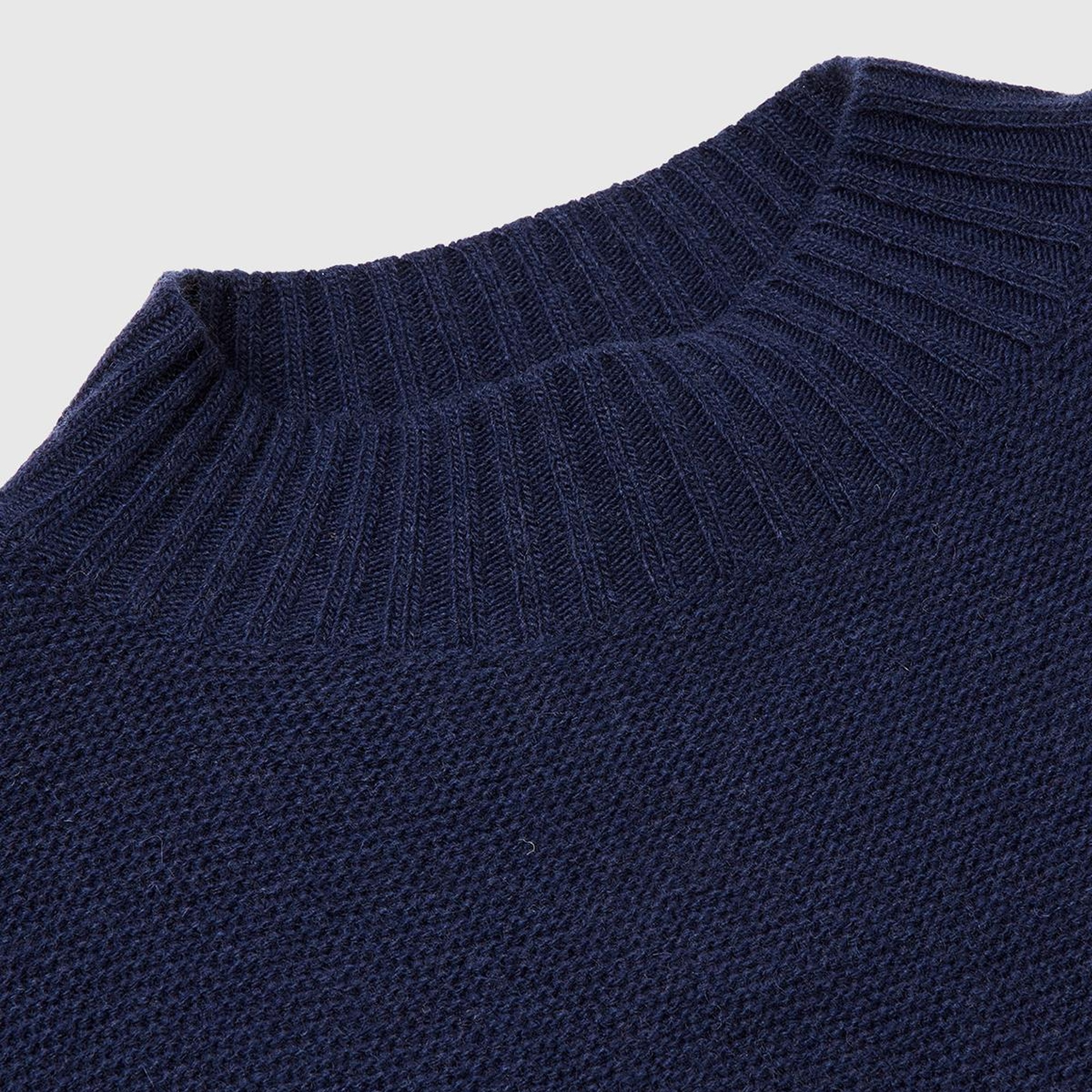 Kadın Lacivert Yün Karışımlı Ribana Detaylı Yırtmaçlı Kolsuz Kazak