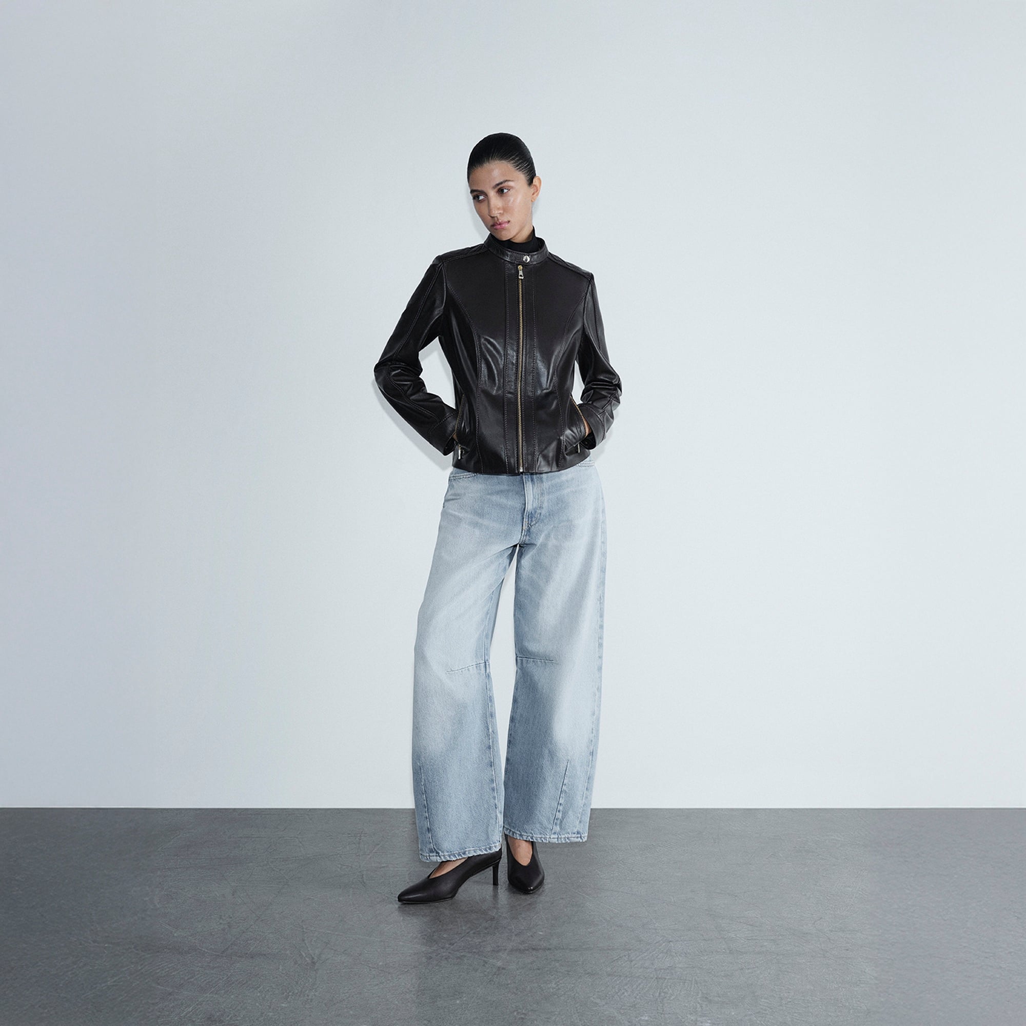 DESA Kadın Siyah Hakim Yakalı Fit Deri Ceket