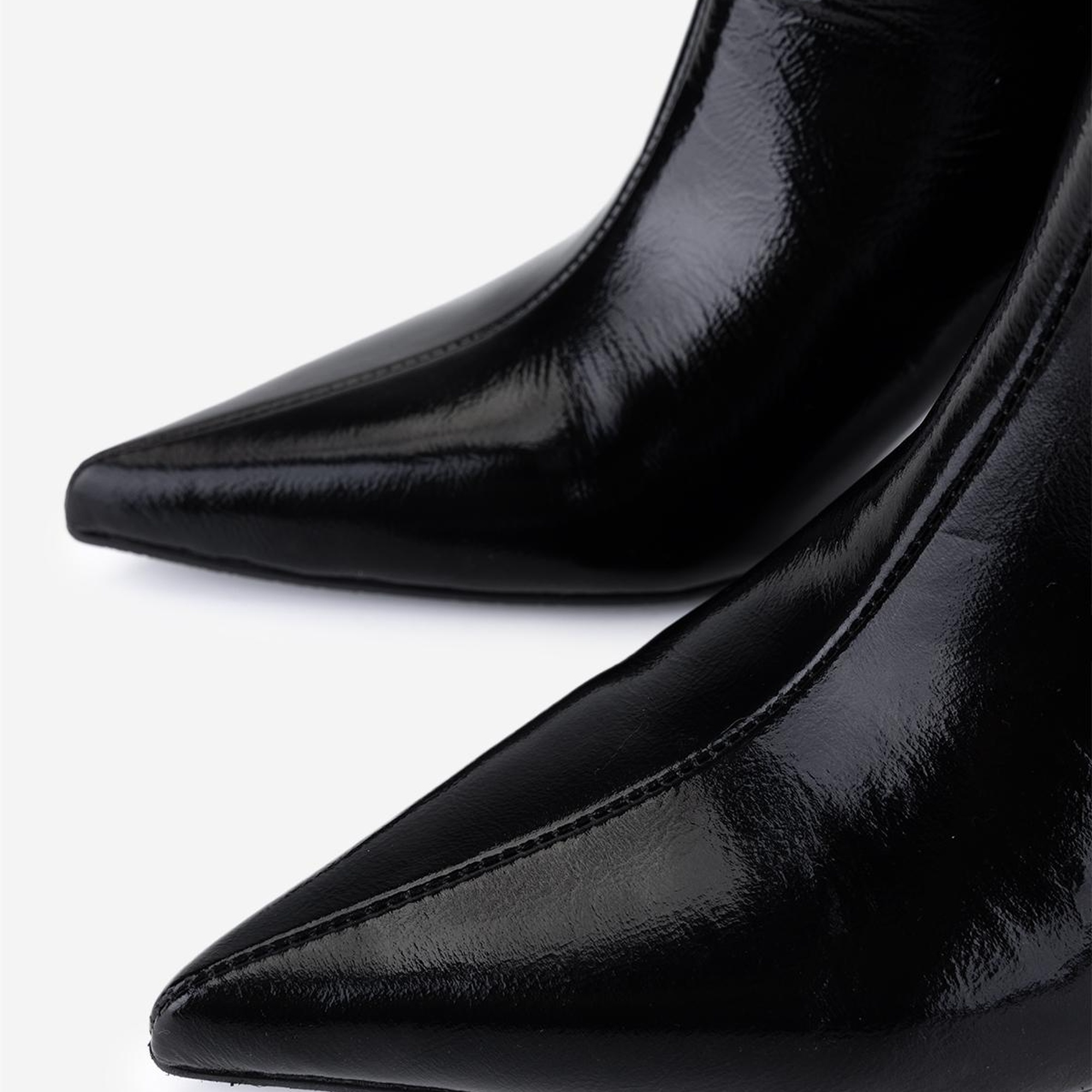 Valmenti Kadın Hakiki Deri Siyah Kırışık Rugan Topuklu Çizme