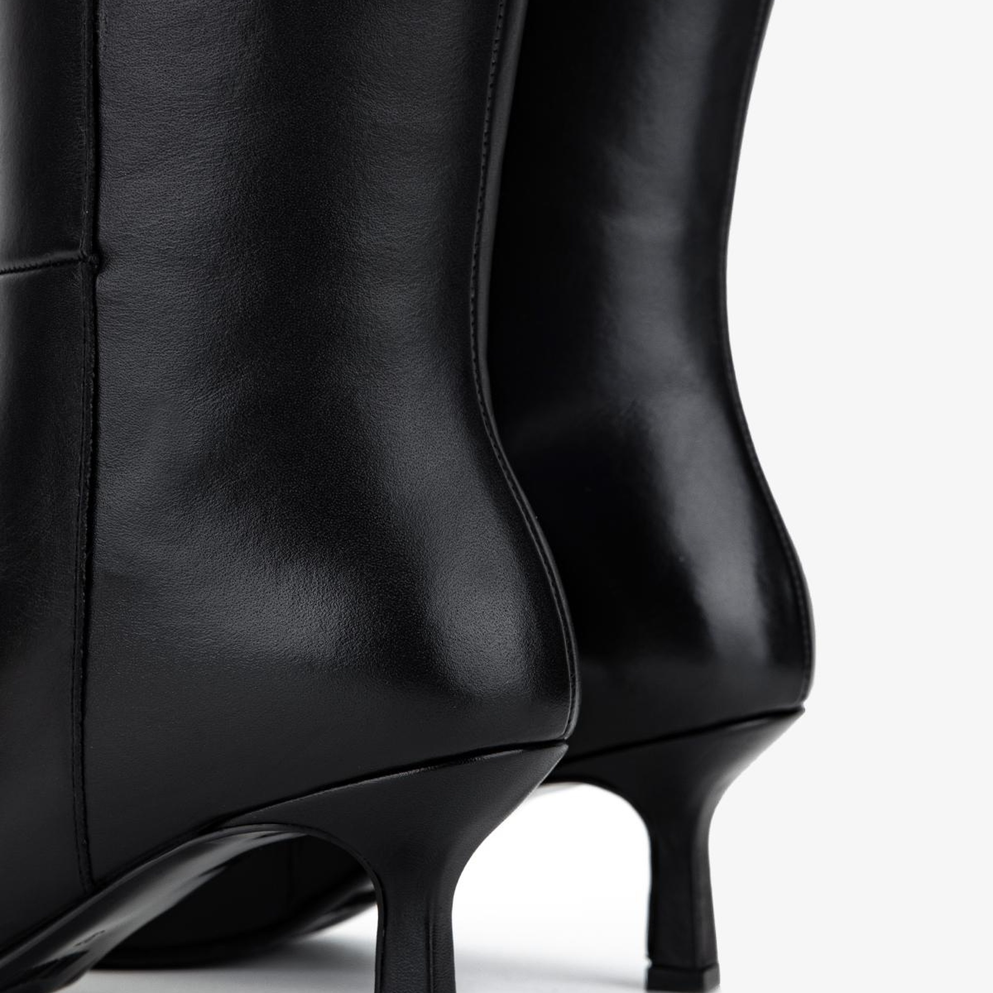 Valmenti Kadın Hakiki Deri Siyah Deri Klasik Çizme