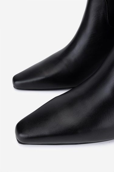  Valmenti Kadın Hakiki Deri Siyah Topuklu Çizme