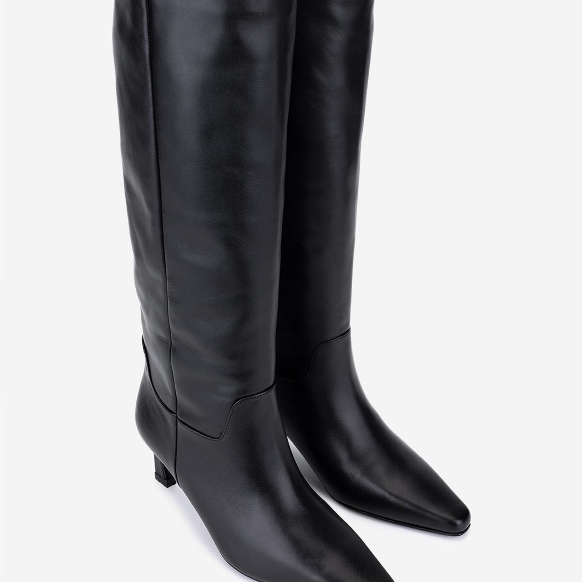 Valmenti Kadın Hakiki Deri Siyah Topuklu Çizme