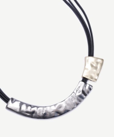  YARGICI Metal Aksesuarlı Kolye