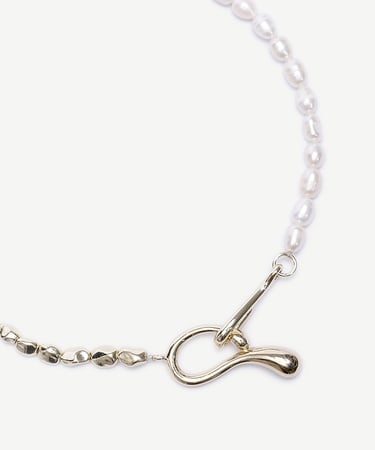  YARGICI İnci Detaylı Kolye