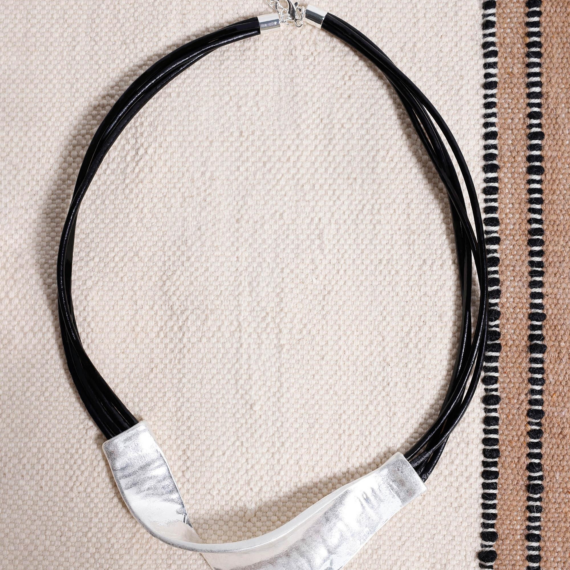 YARGICI Metal Uç Detaylı Kolye