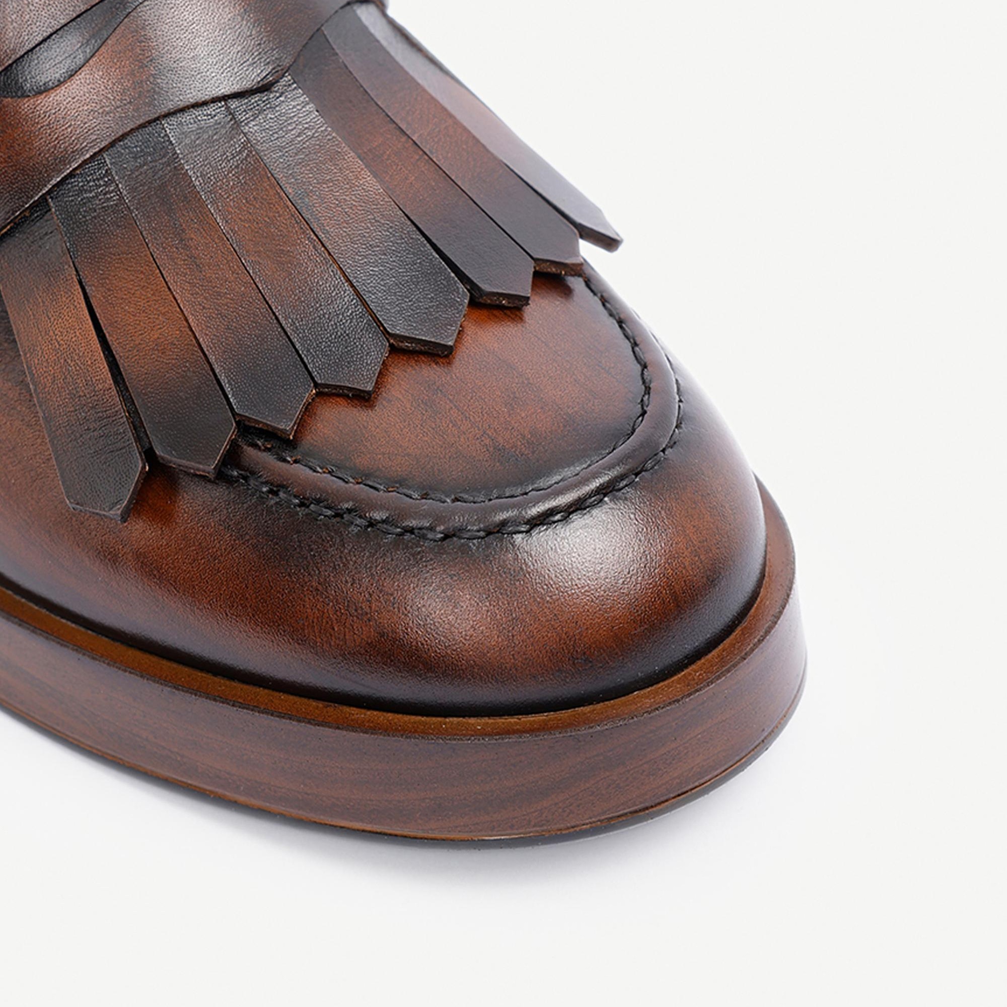 YARGICI Püskül Detaylı Topuklu Deri Loafer