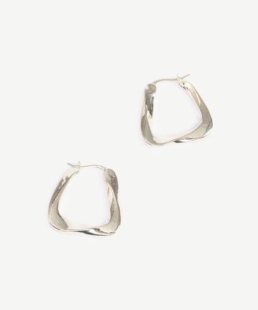  YARGICI Asimetrik Formlu Halka Küpe