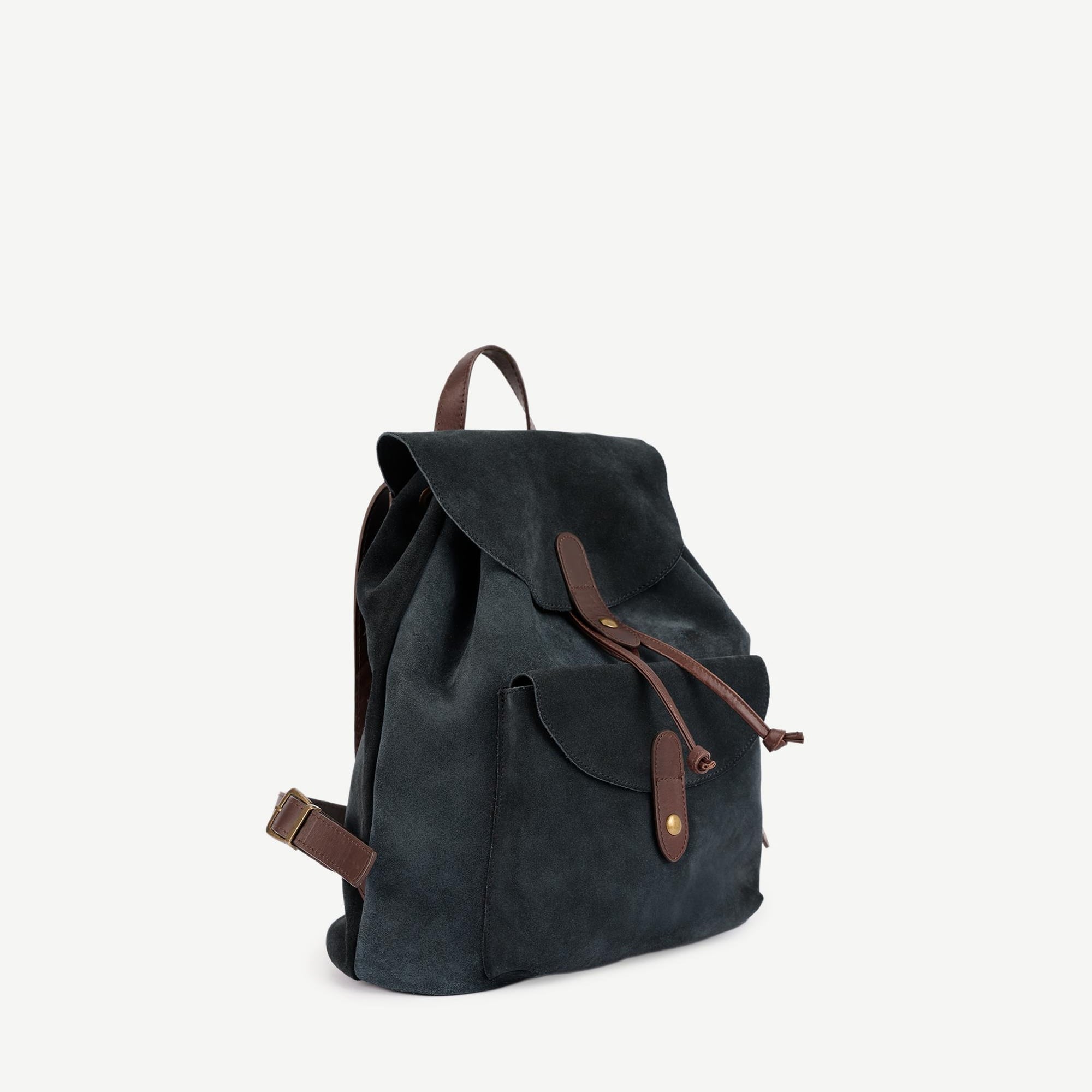 YARGICI Kapak Detaylı Süet Deri Sırt Çantası