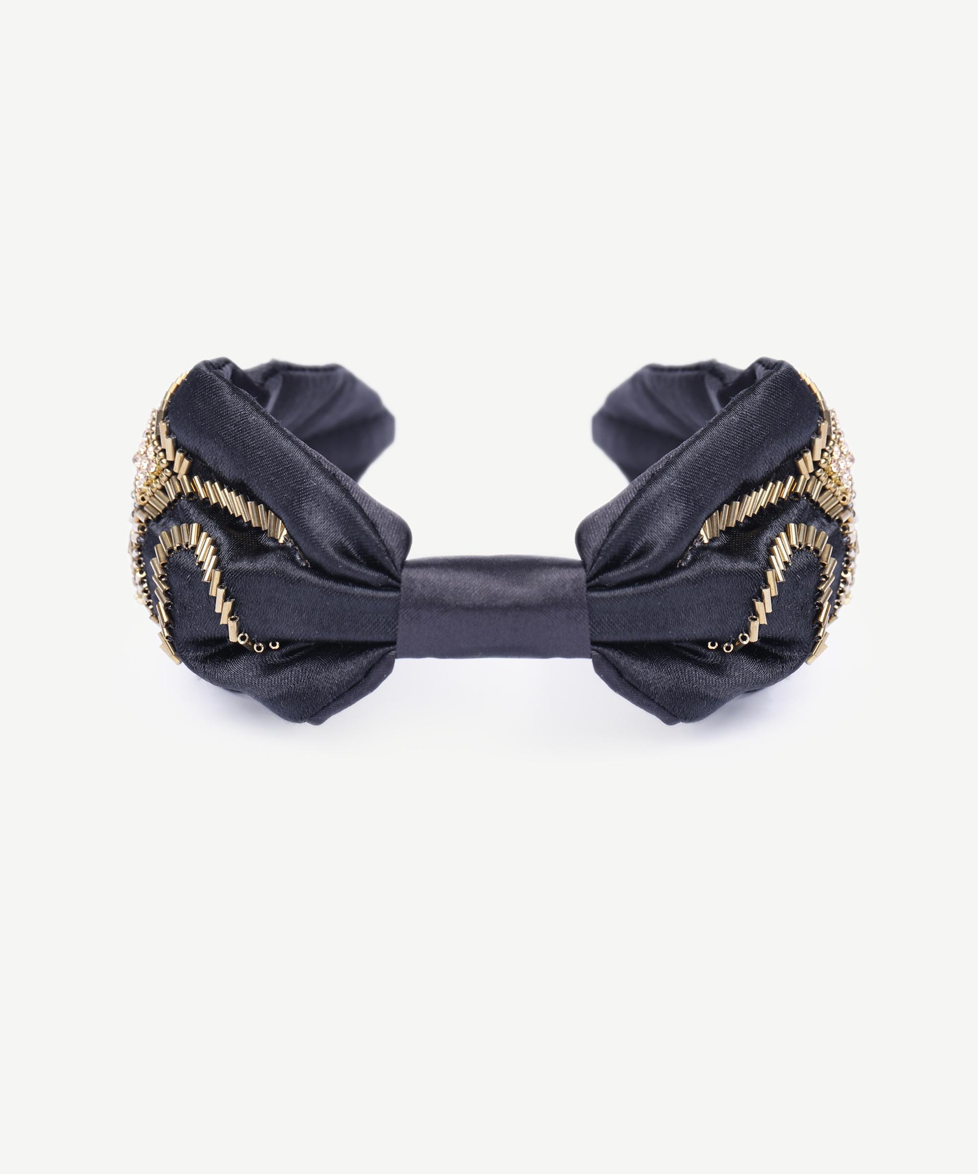  YARGICI Boncuk Detaylı Saten Taç